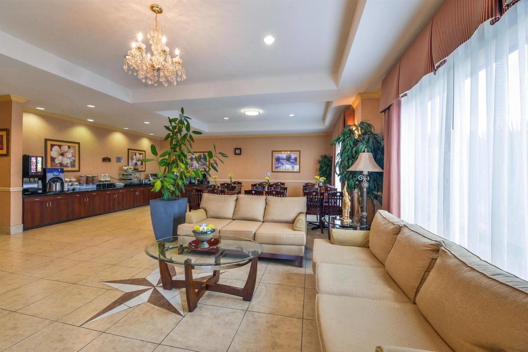 Americas Best Value Inn & Suites-Ливингстон Экстерьер фото