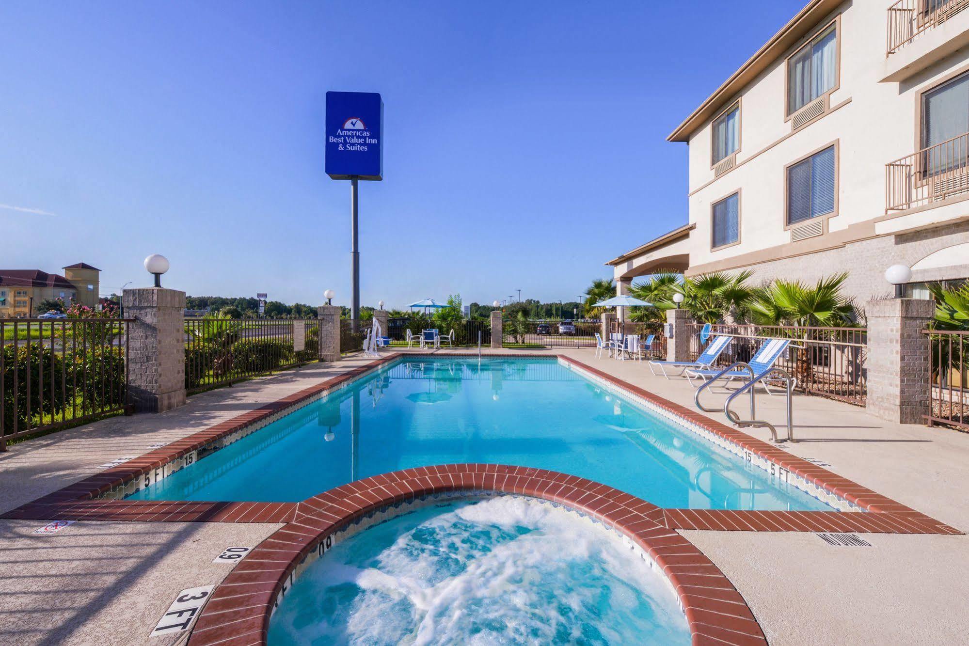 Americas Best Value Inn & Suites-Ливингстон Экстерьер фото